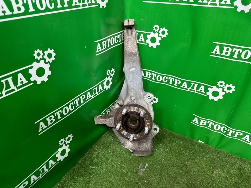 Кулак Land Rover Range Rover 2013-2022 LR040119, передний левый