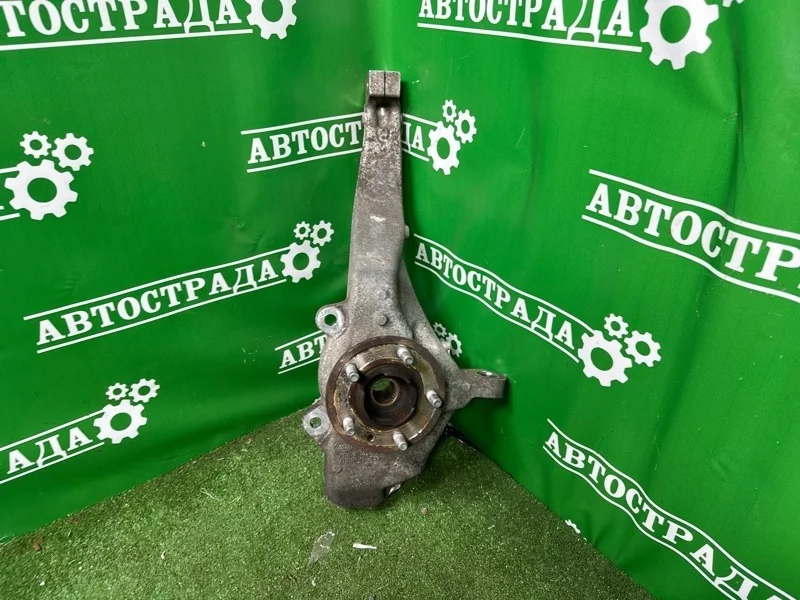 Кулак Land Rover Range Rover 2013-2022 LR040118, передний правый