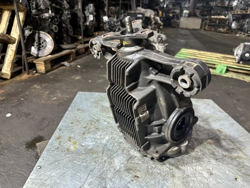 Редуктор Lexus IS-F 2007-2018 4111024250, задний