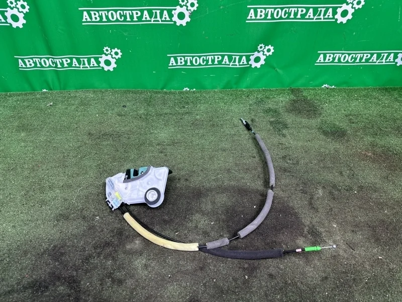 Замок боковой двери Lexus LX 2015-2022 6904053130, передний левый