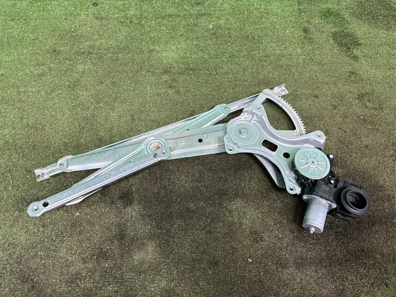 Стеклоподъемник Lexus LX 2007-2021 6980160080, передний правый