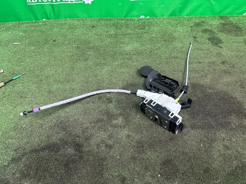 Замок боковой двери Mercedes Gl 2012-2019 A1667200135 X166, передний левый