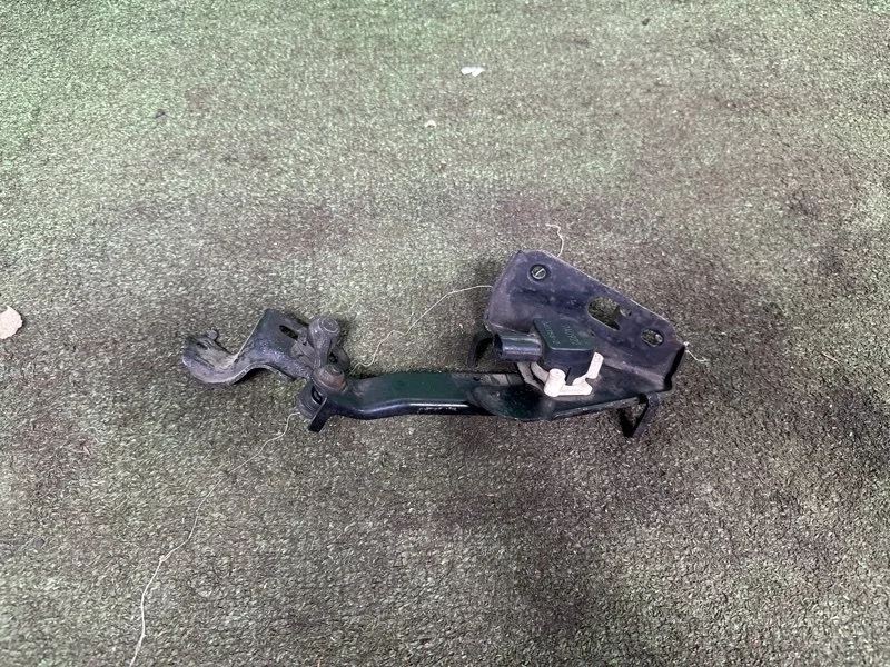 Датчик высоты дорожного просвета Lexus LS 2006-2017 8940750070, задний правый