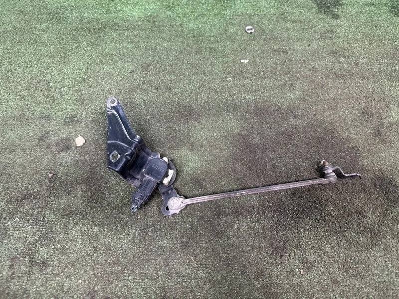 Датчик высоты дорожного просвета Lexus IS GS 2005-2011 8940630140, передний