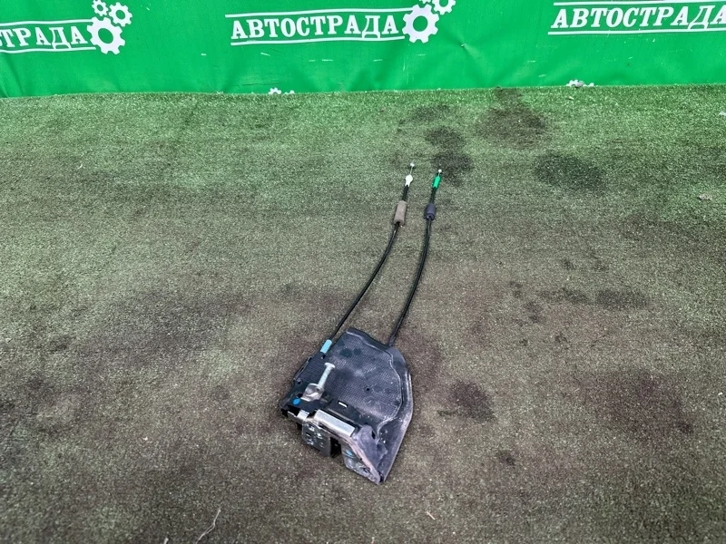 Замок боковой двери Toyota Venza 2008-2016 6906006100, задний левый