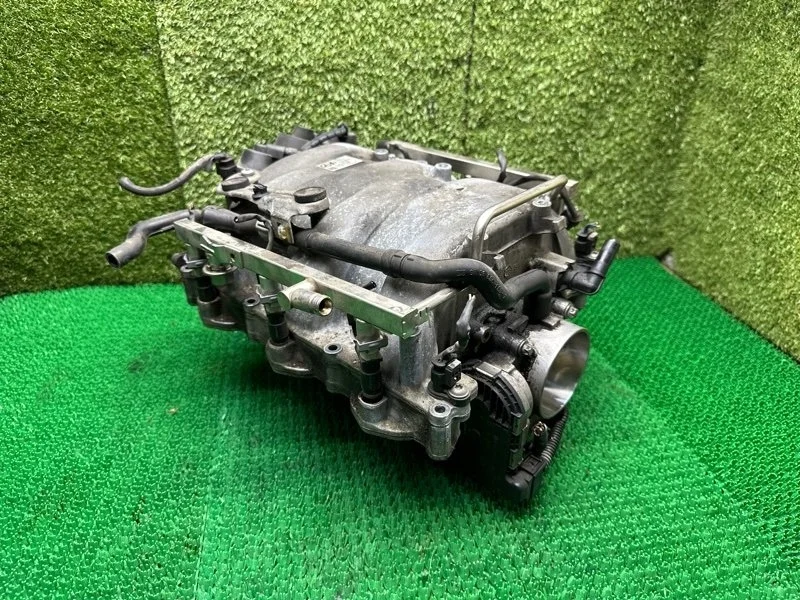 Впускной коллектор Mercedes E A2721402401 W212