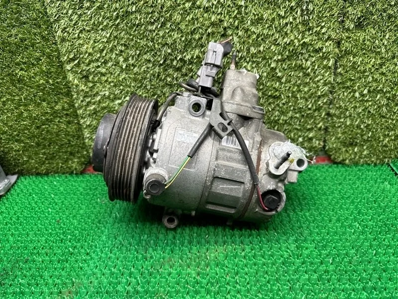 Компрессор кондиционера Toyota Celsior 2000-2003 8832050101 3UZ FE