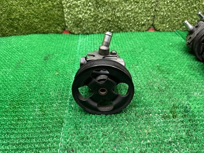 Насос ГУР Toyota 4431050070 3UZ FE