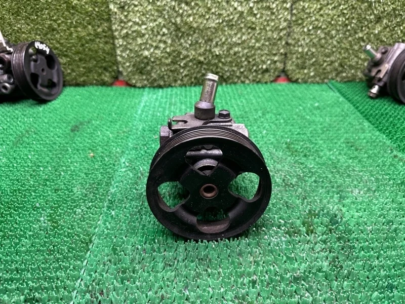 Насос ГУР Toyota 4431050070 3UZ FE