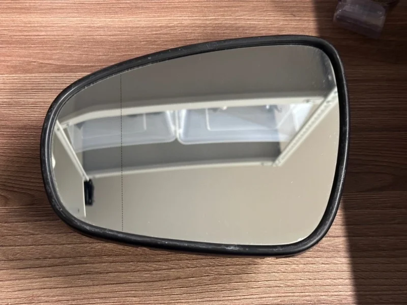 Зеркальный элемент Lexus Gs Es Is Ls 2012-2017 8796130D80, левый