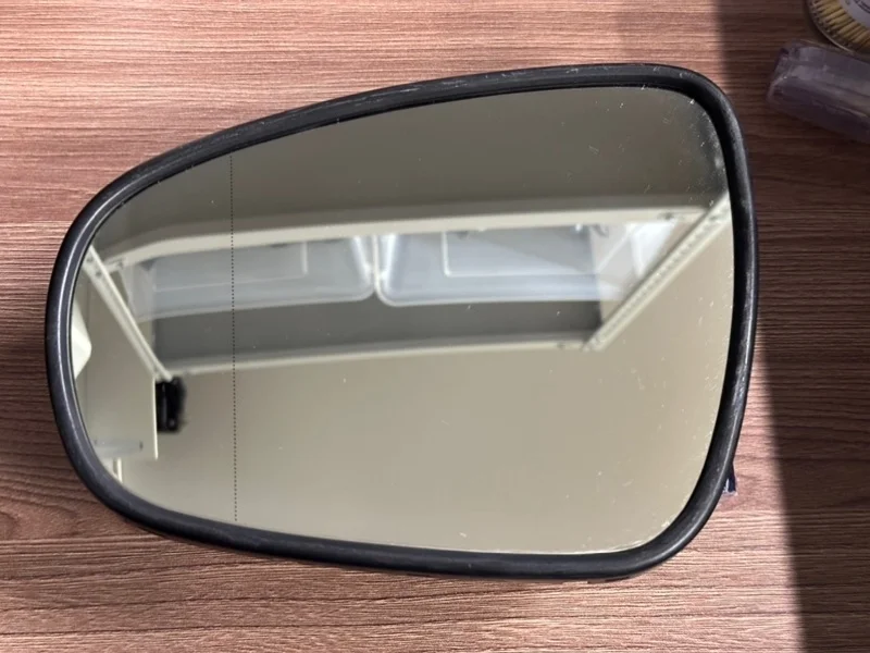 Зеркальный элемент Lexus Gs Es Is Ls 2012-2017 8796130D80, левый