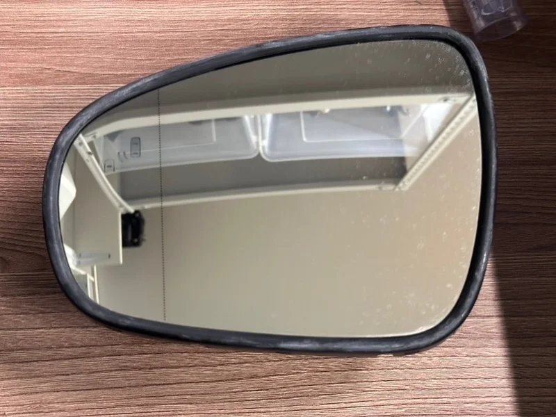 Зеркальный элемент Lexus Gs Es Is Ls 2012-2019 8796130E50, левый
