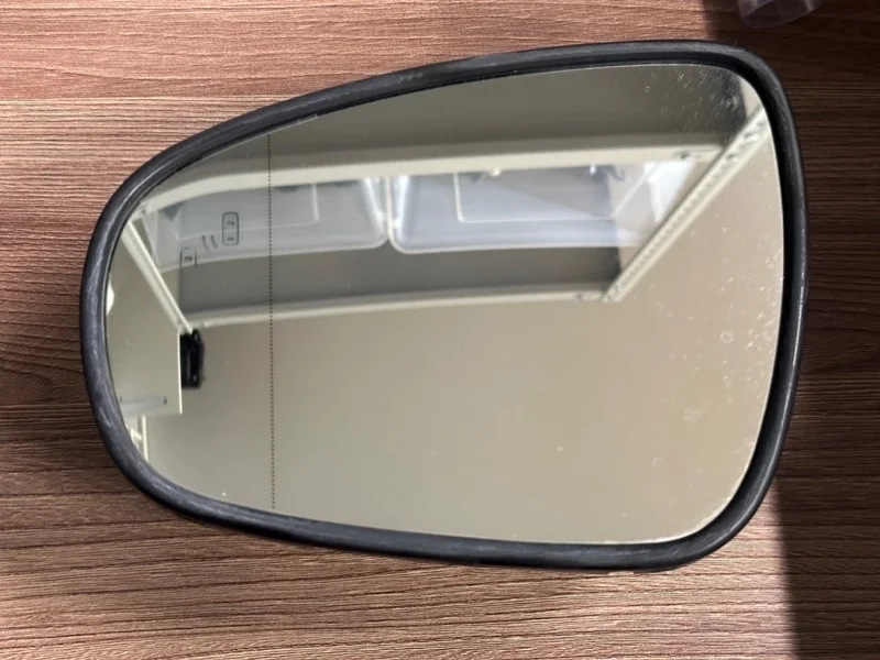 Зеркальный элемент Lexus Gs Es Is Ls 2012-2017 8796130E50, левый