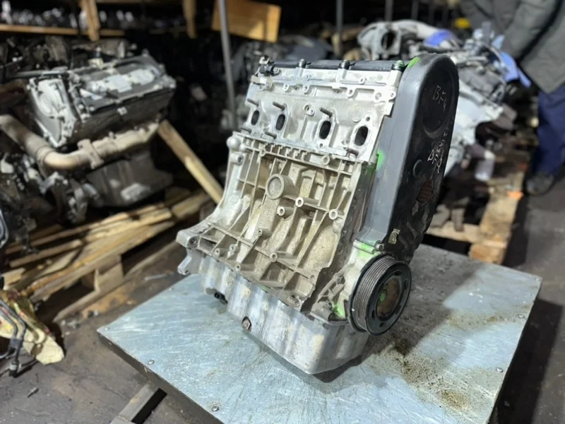 Двигатель Volkswagen 2002-2010 06A100098DX BFQ