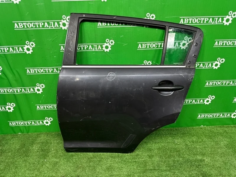 Дверь Kia Sportage 2010-2016 770033W000, задняя левая