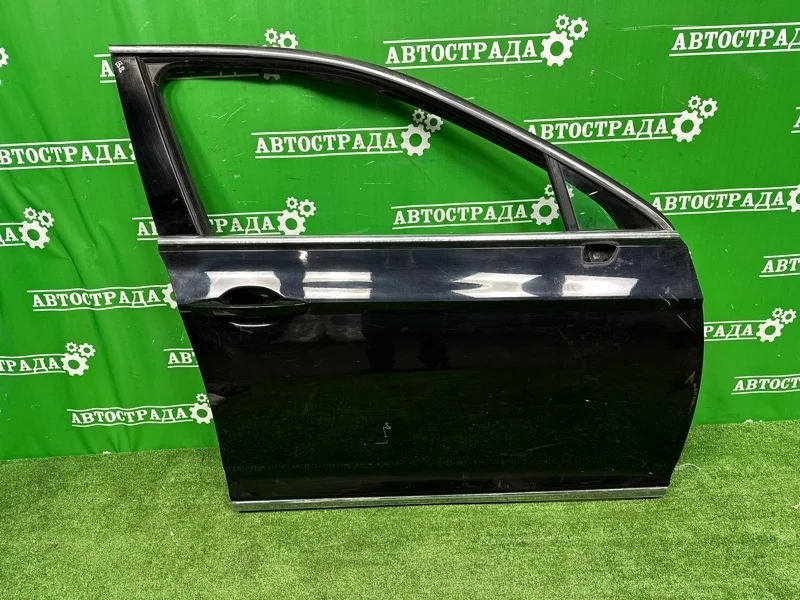 Дверь Volkswagen Passat 2014-2021 3G0831056AG B8, передняя правая