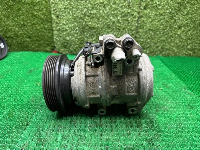 Компрессор кондиционера Hyundai Tucson 2003-2010 977012E300 2.7