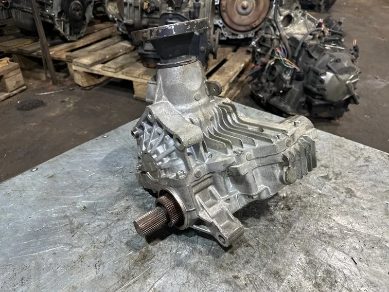 Раздатка редуктор Mazda CX7 LN0527500G 2.3