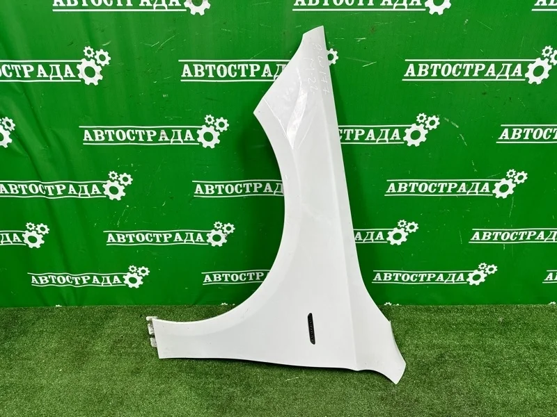 Крыло Mercedes A 2018-2023 A1778810500 W177, переднее левое