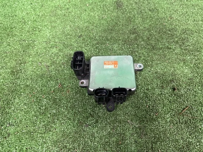 Блок управления вентилятором Lexus 8925730100