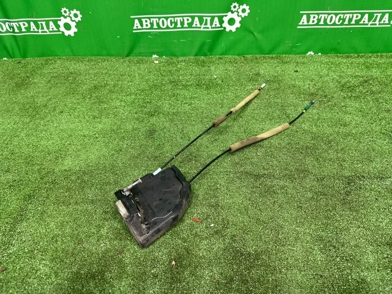 Замок боковой двери Toyota Land Cruiser 200 2007-2014 6906060110, задний левый