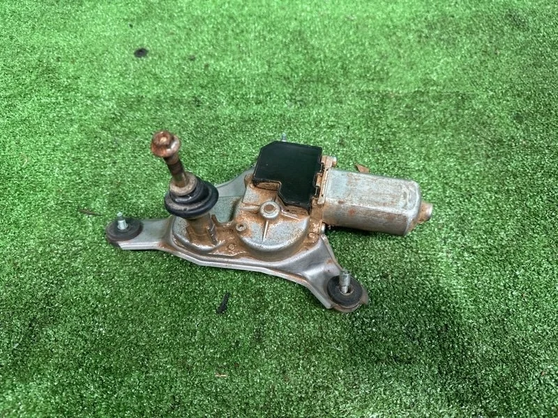 Моторчик дворника Toyota Land Cruiser Prado 120 2002-2005 8513060200