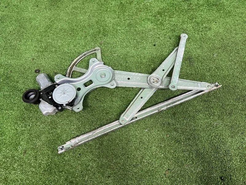 Стеклоподъемник Toyota Land Cruiser 200 2007-2021 6980160080, передний правый