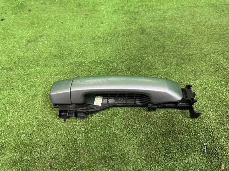 Ручка двери внешняя Toyota SEQUOIA 2007-2022 692100C020, передняя правая