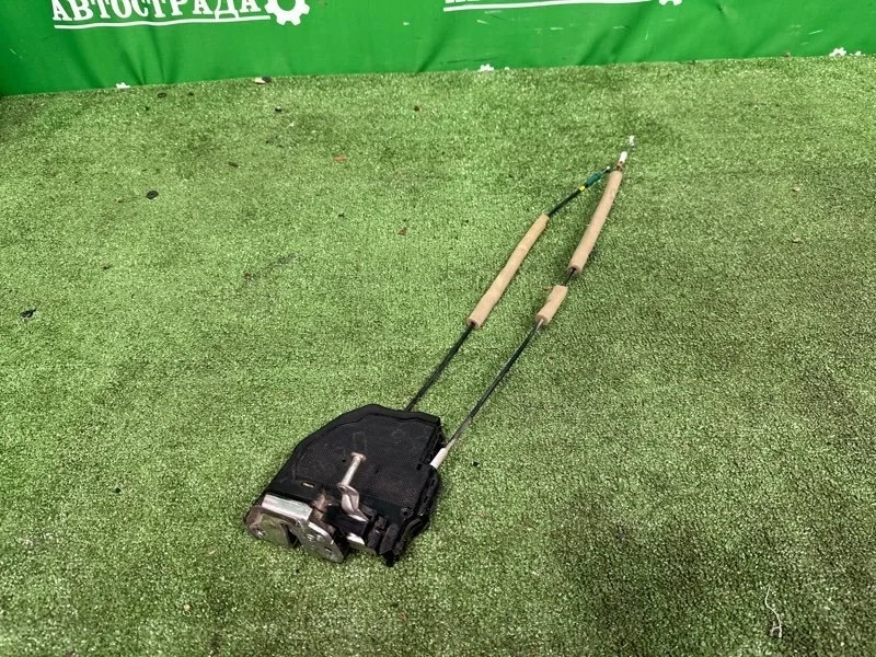 Замок боковой двери Toyota Land Cruiser 200 2007-2014 6905060110, задний правый