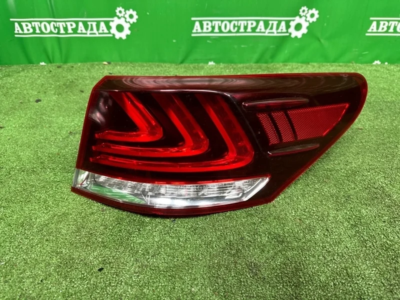 Фонарь Lexus LS 2012-2017 8155150250, задний правый