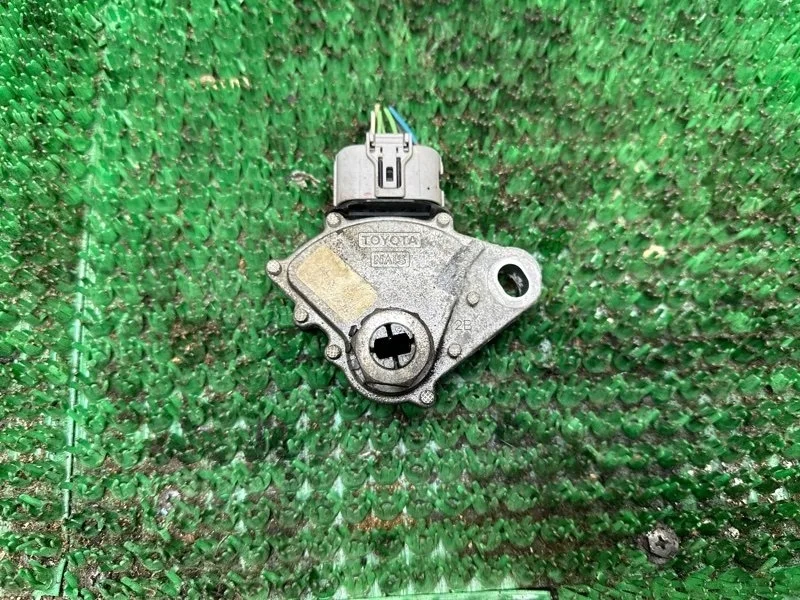 Позиционер АКПП Lexus LS460 2006-2012 8454071010