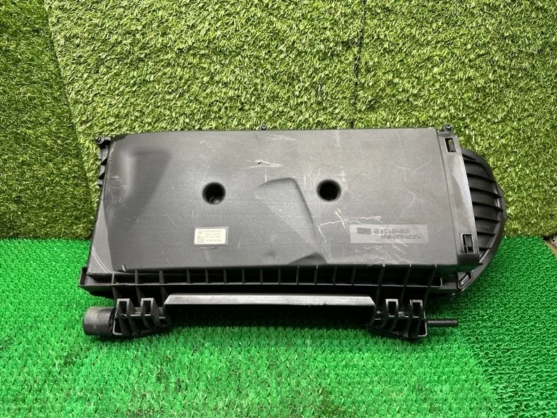 Корпус воздушного фильтра Mercedes A2760901601