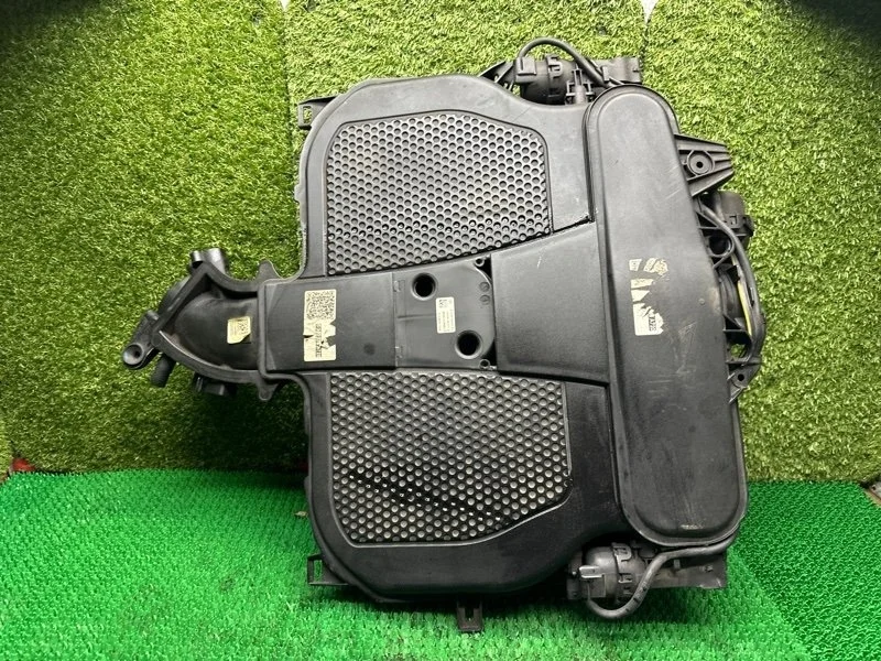 Впускной коллектор Mercedes 2010-2017 A2761403101