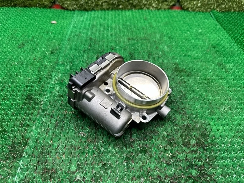 Дроссельная заслонка Mercedes 2008-2018 A2761410125