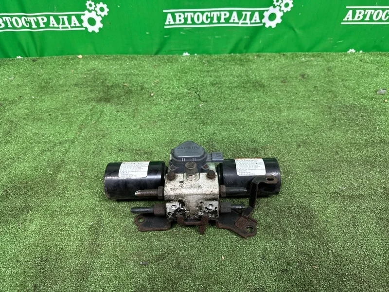 Блок клапанов гидроподвески Lexus Gx460 2008-2022 4800660031