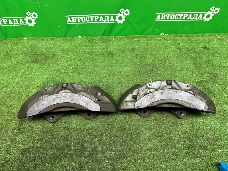 Суппорта Land Rover Range Rover 2002-2021 LR138723, передняя