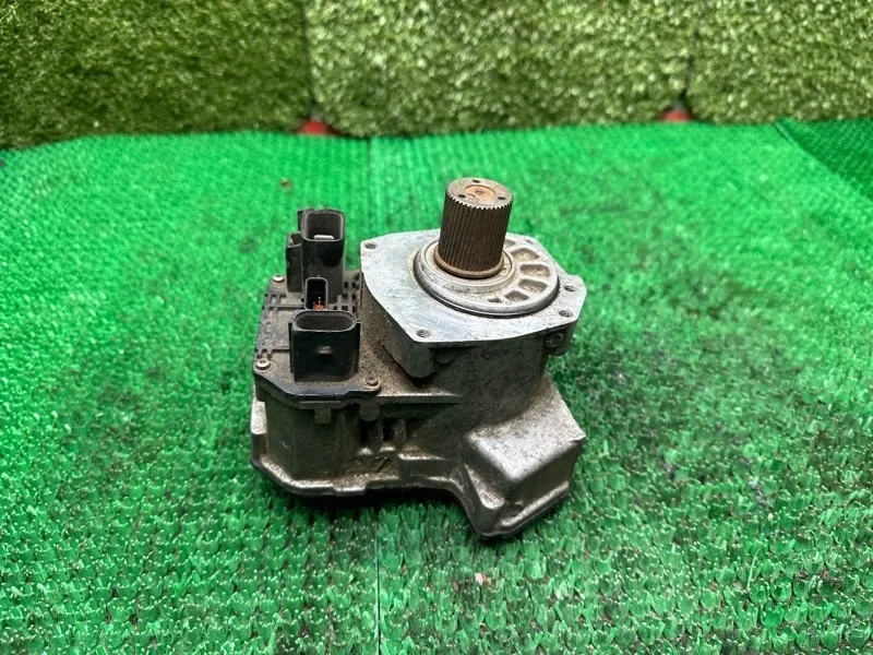 Мотор рулевой рейки Ford 1762345