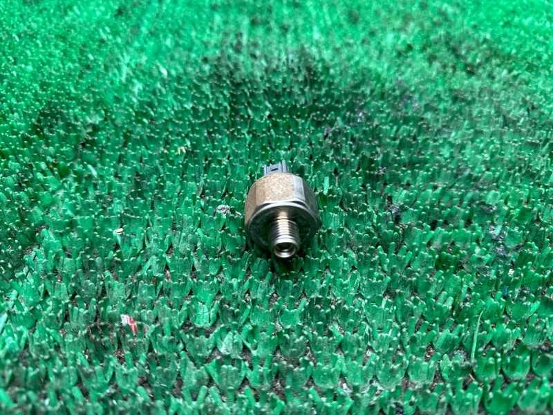 Датчик детонации Toyota 2000-2003 8961530080 3UZ