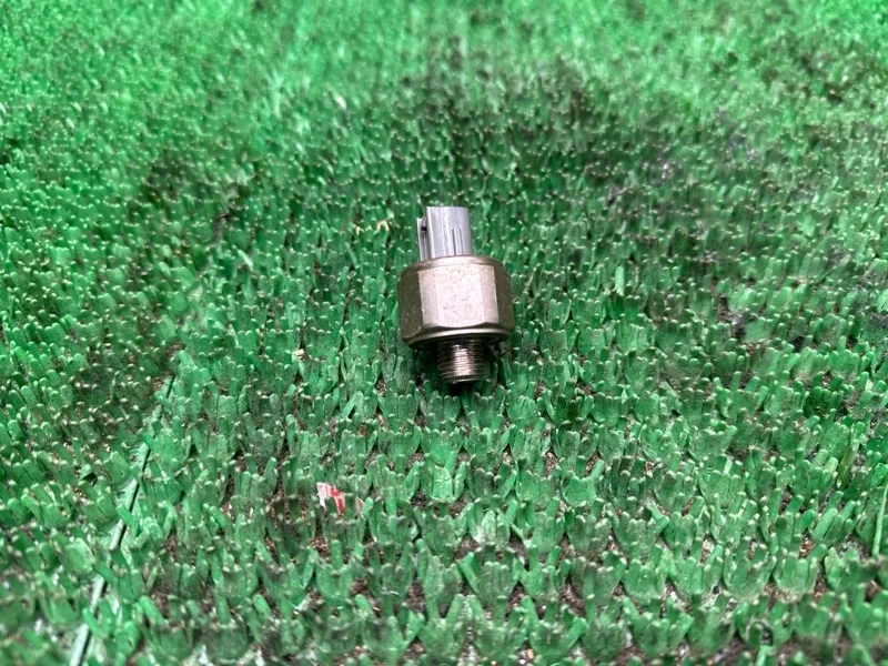 Датчик детонации Toyota 2000-2003 8961530080 3UZ