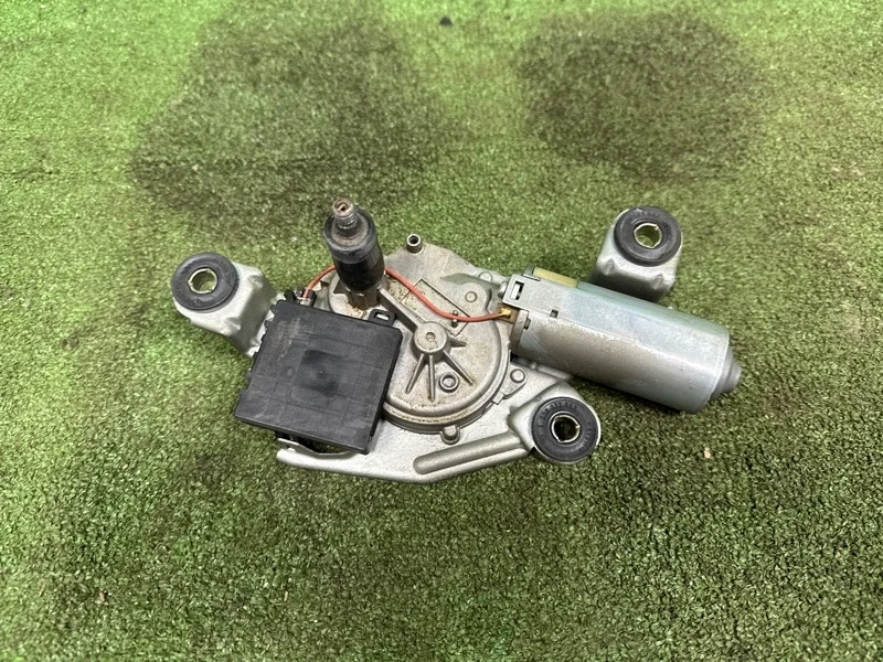 Моторчик дворника Land Rover Range Rover 2002-2012 DKD000030 L322, задний