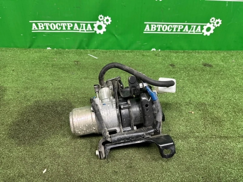 Компрессор пневмоподвески Lexus LS 2006-2017 4891450030