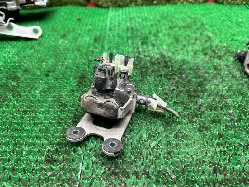 Клапан пневмоподвески Lexus LS 2006-2017 4809530060, передний