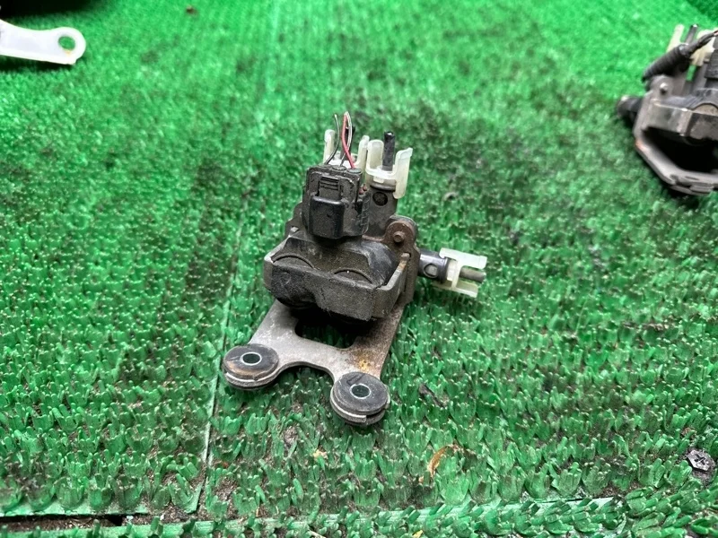 Клапан пневмоподвески Lexus LS 2006-2017 4809530060, передний