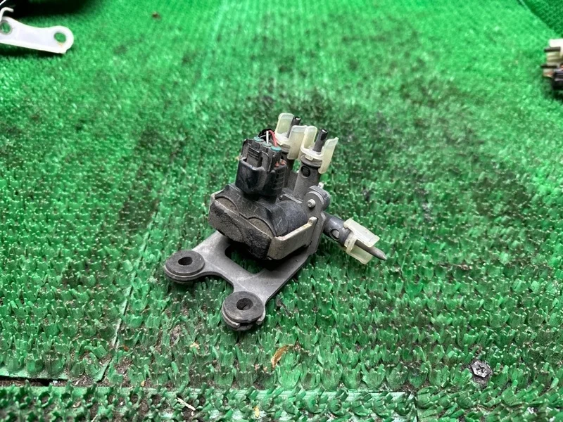 Клапан пневмоподвески Lexus LS 2006-2017 4809530060, передний