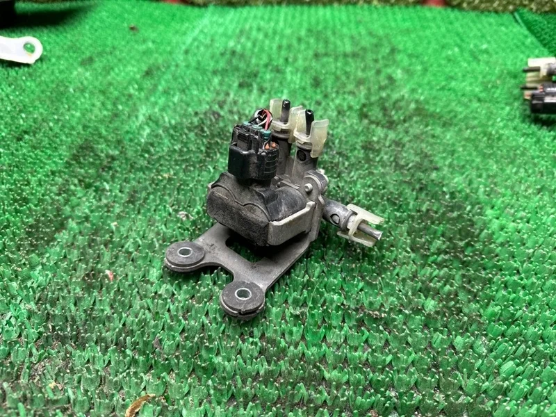 Клапан пневмоподвески Lexus LS 2006-2017 4809530060, передний