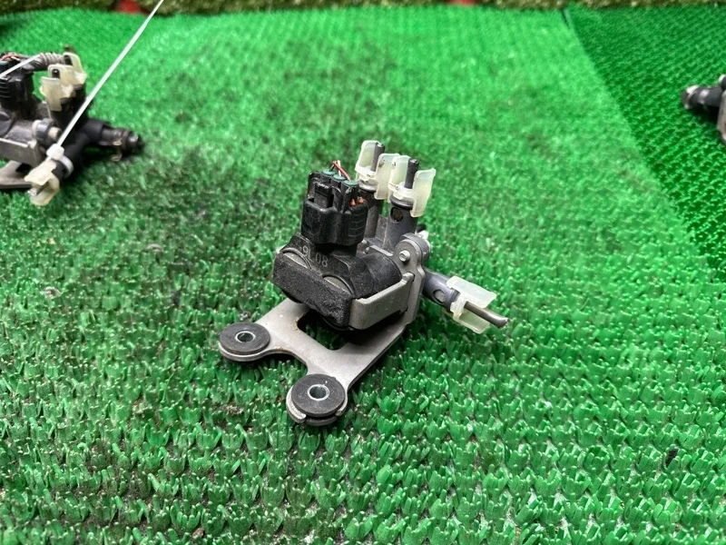 Клапан пневмоподвески Lexus LS 2006-2017 4809530060, передний