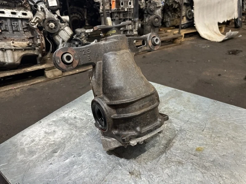 Редуктор Lexus IS-F 2007-2018 4111024250, задний