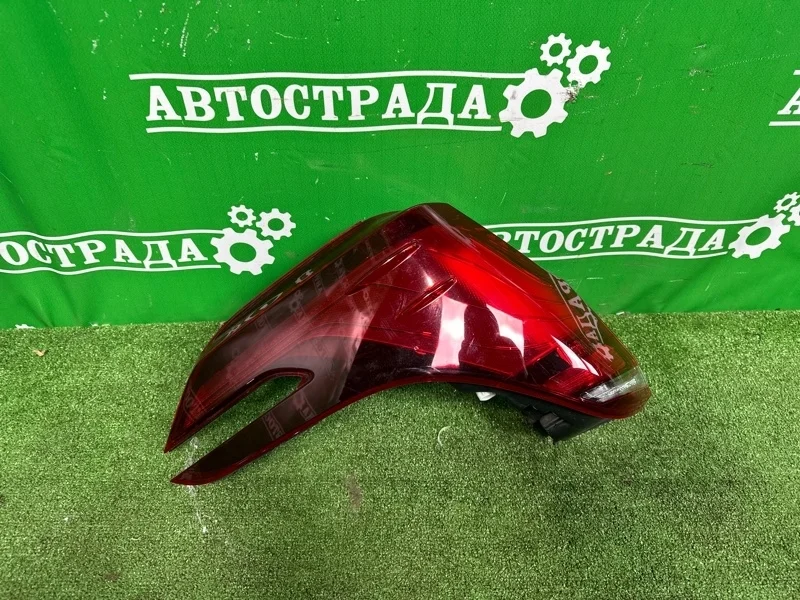 Фонарь Toyota Alphard 2015-2023 8156058180, левый