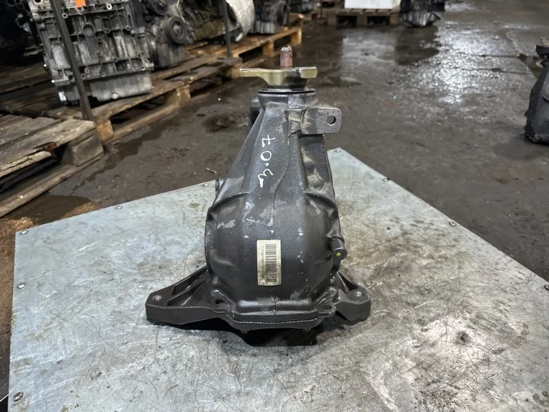 Редуктор Mercedes E A2123501314 W212, задний