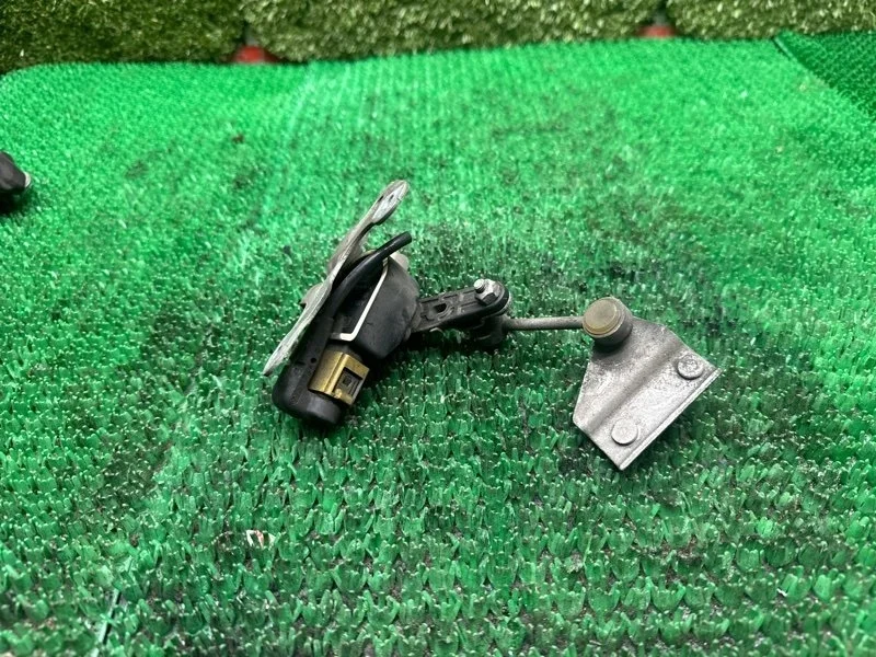 Датчик уровня кузова Mercedes A0045429918, задний